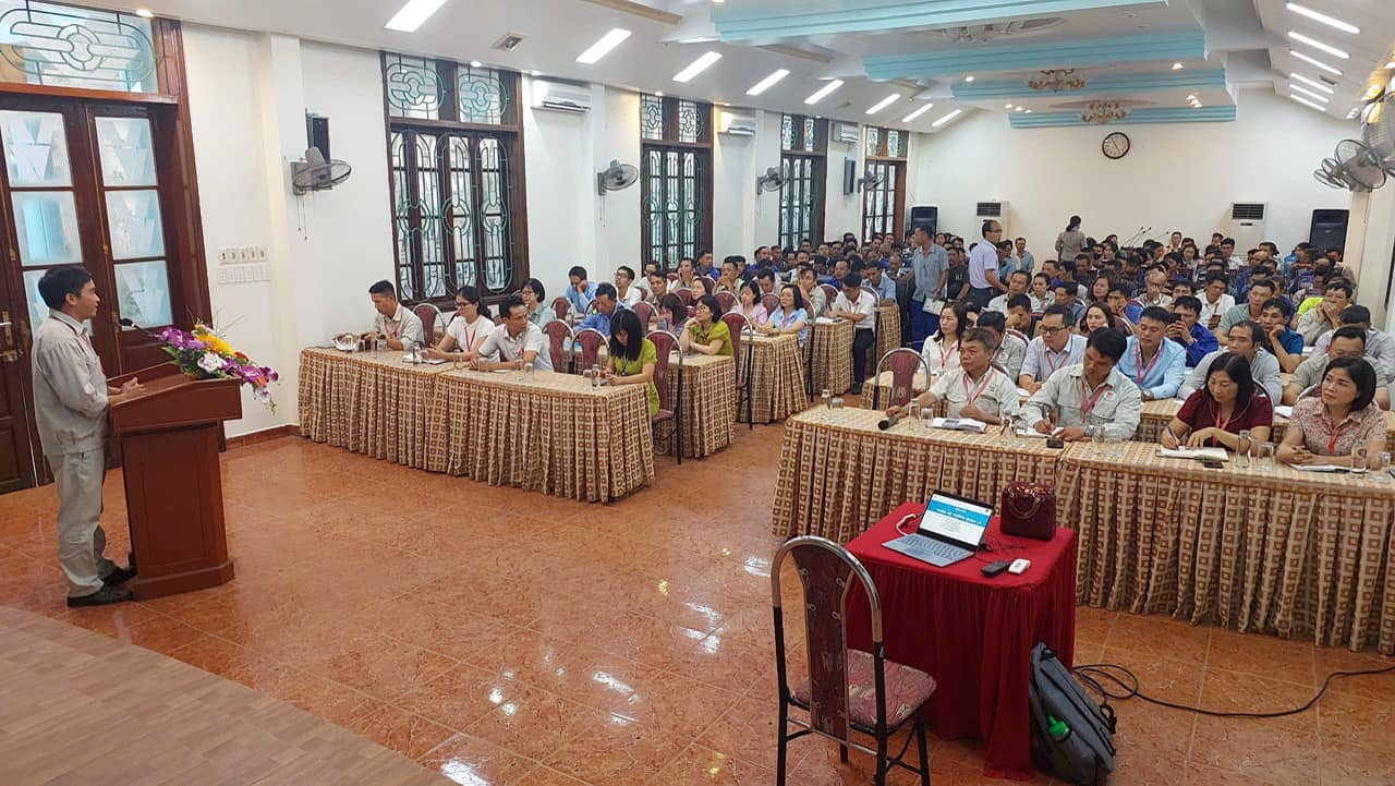 THÁNG MƯỜI HANH HAO VÀ VÀNG RỘM CỦA ISOCERT